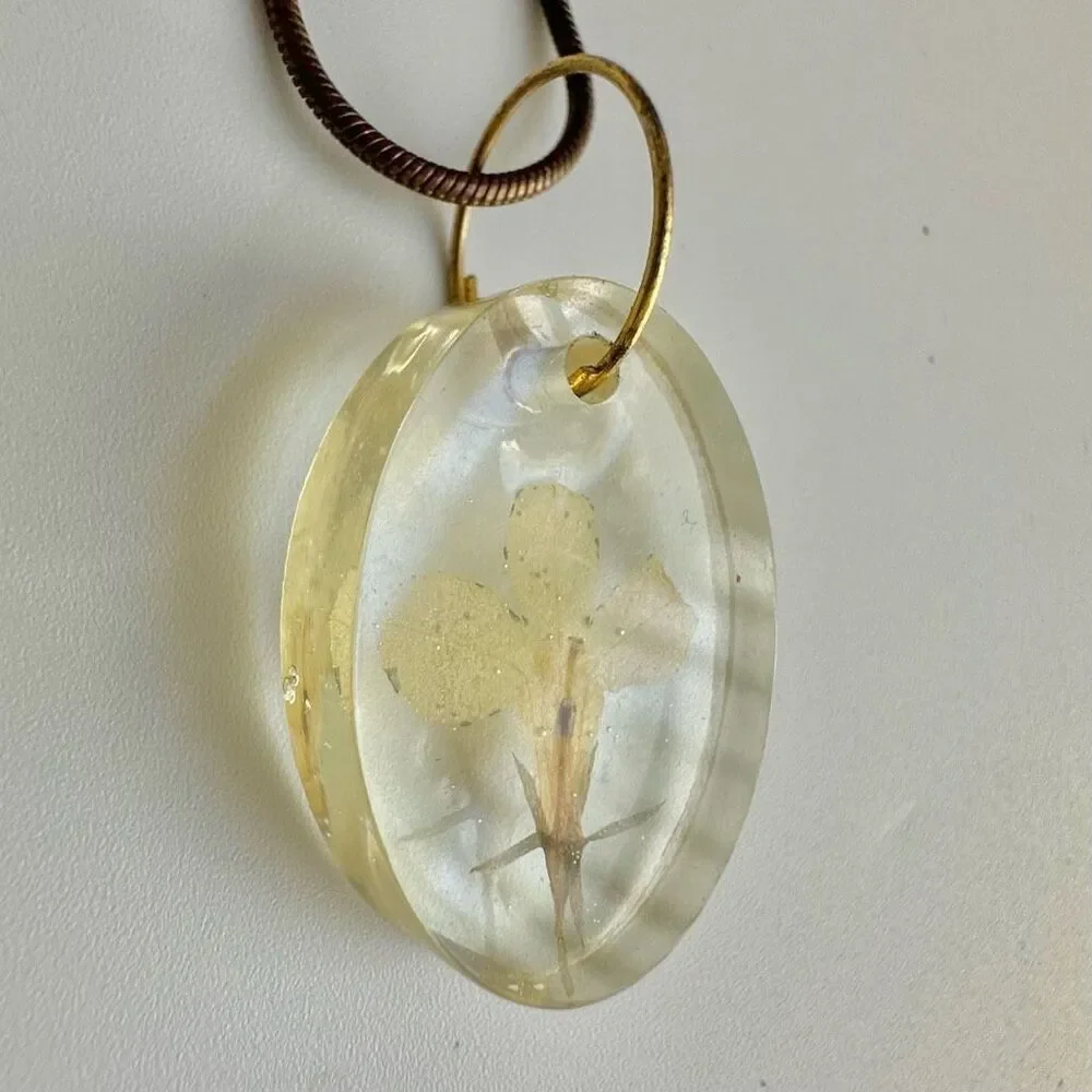Dried Flower Pendant Necklace